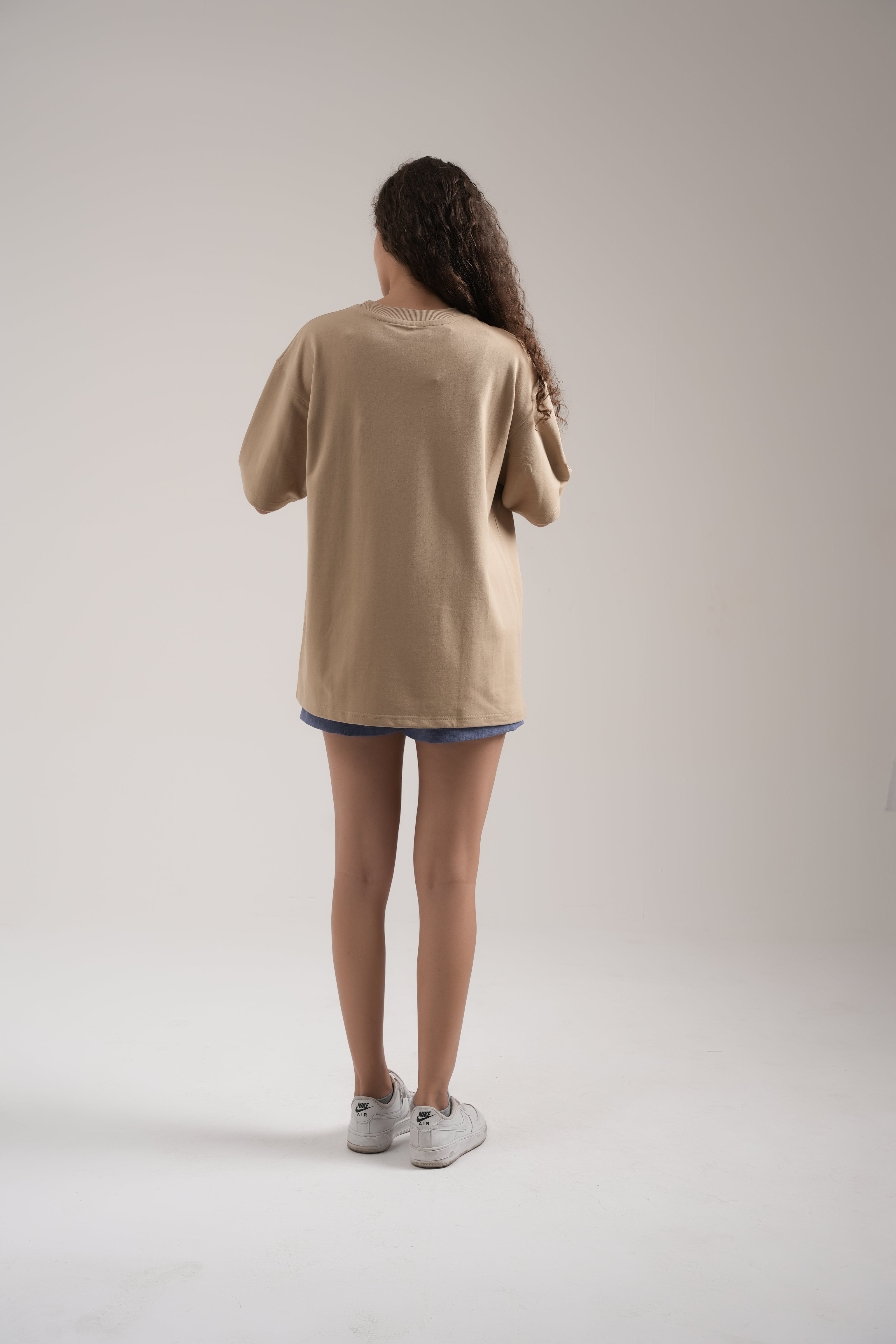 Beige – “JUST VIBIN”